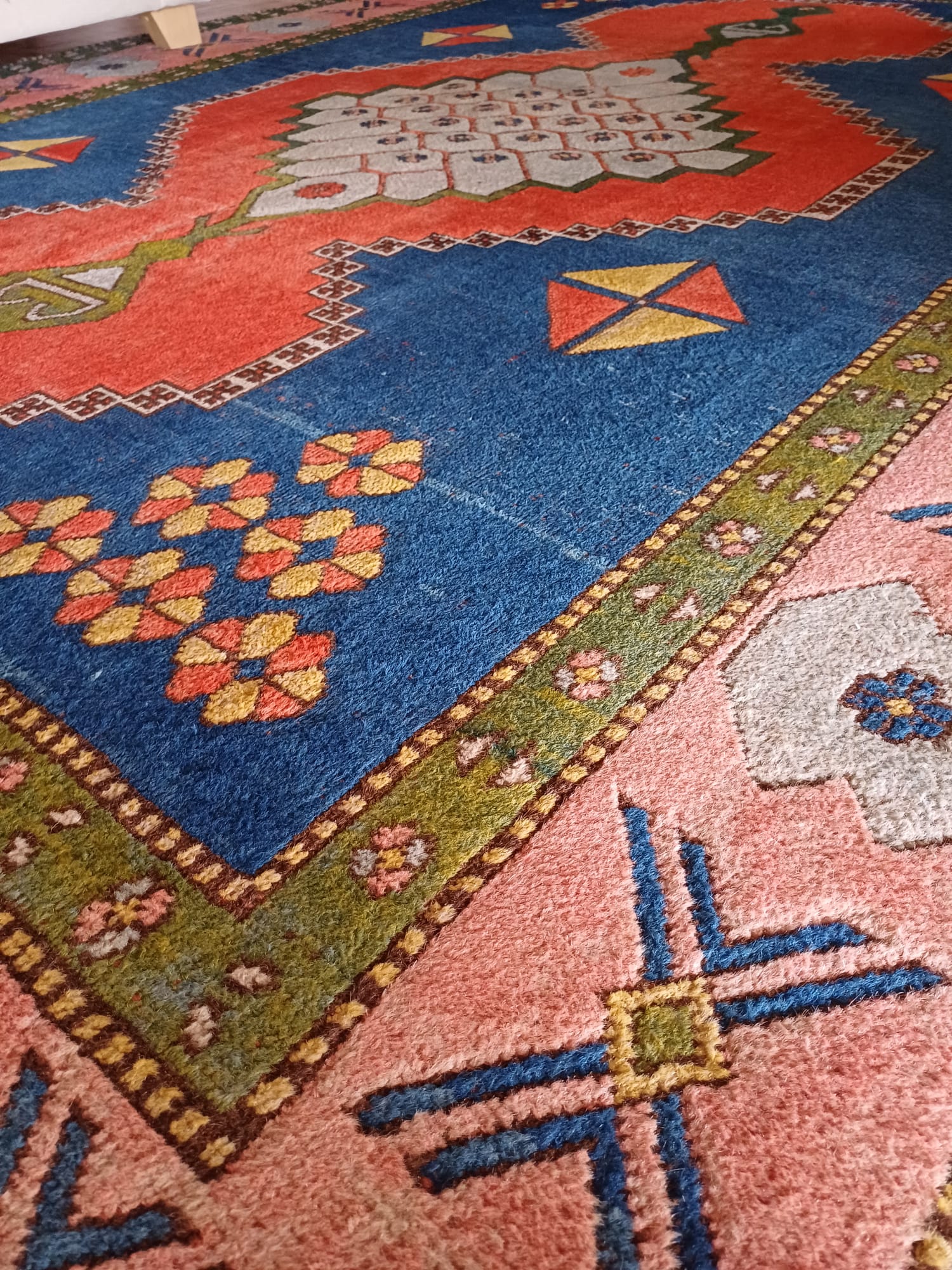 Wool Rug Cleaning - Wool safe Cleaning, Oriental Rugs, Bio-Friendly Products